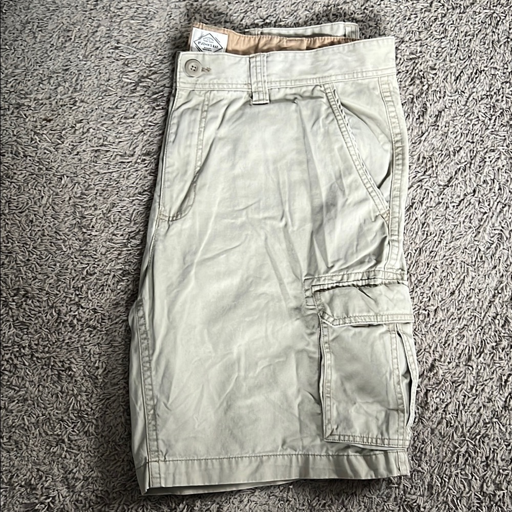 St. Johns Bay 3 pair Men's Shorts - beige, off-white, and, Khaki. Size 40. - Picture 5 of 9